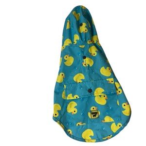 Canada Pooch Pick Me Poncho Dog - Size 12